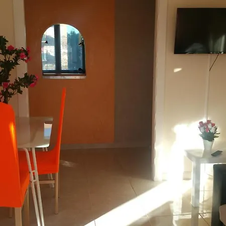 L'escale A 50 M De La Gare De Chatillon Apartman *