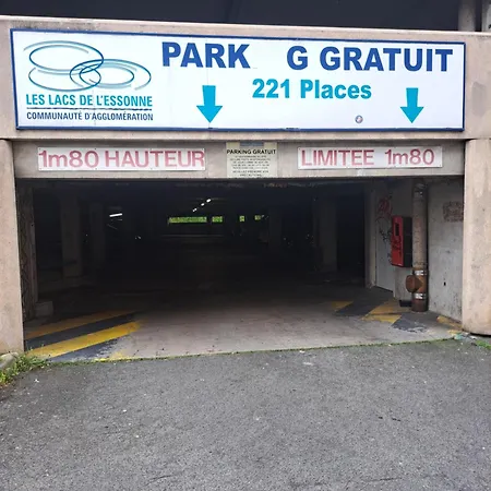 L'escale A 50 M De La Gare De Chatillon * Viry-Châtillon